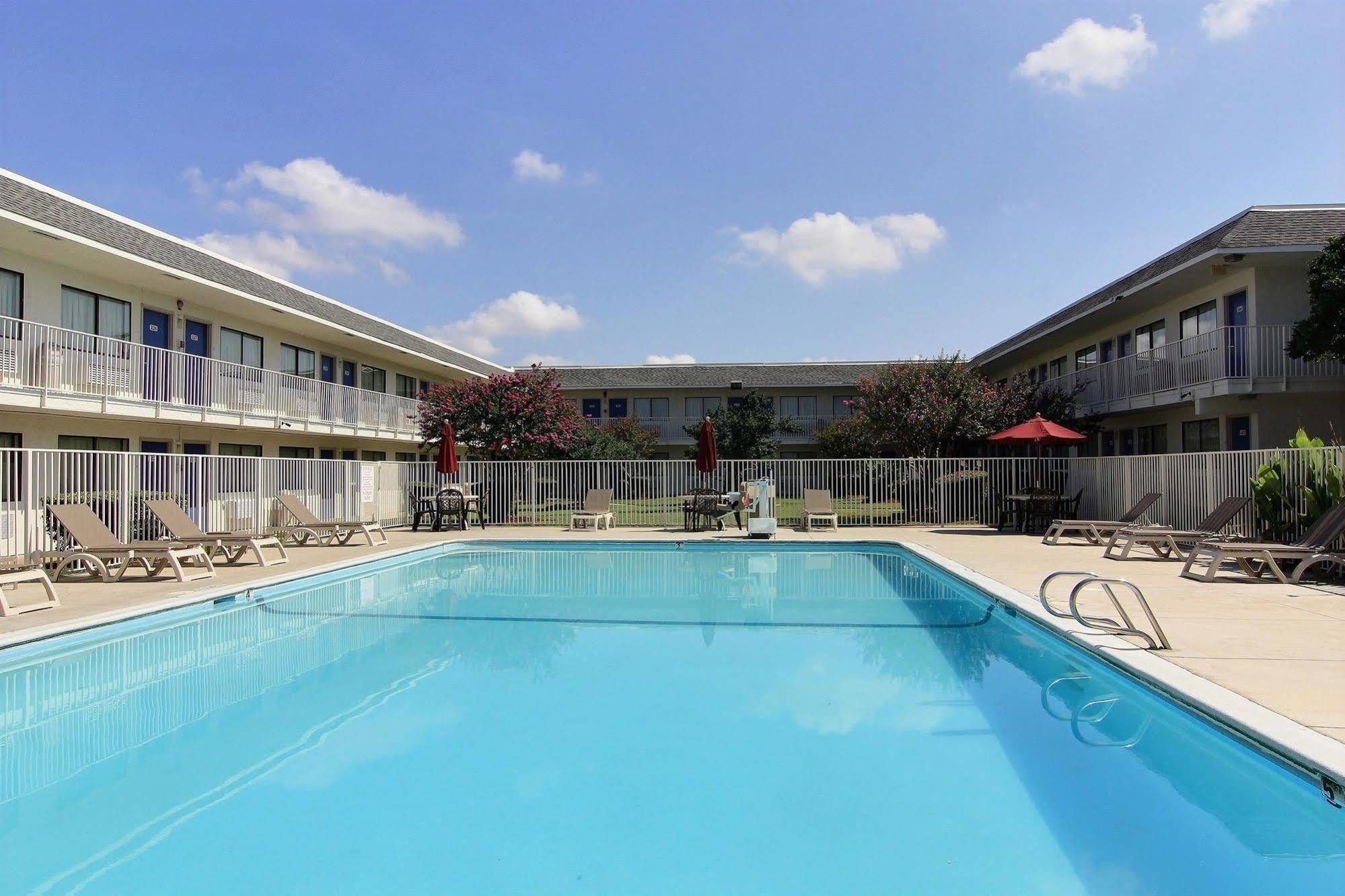 Motel 6-Austin, Tx - North Exterior photo